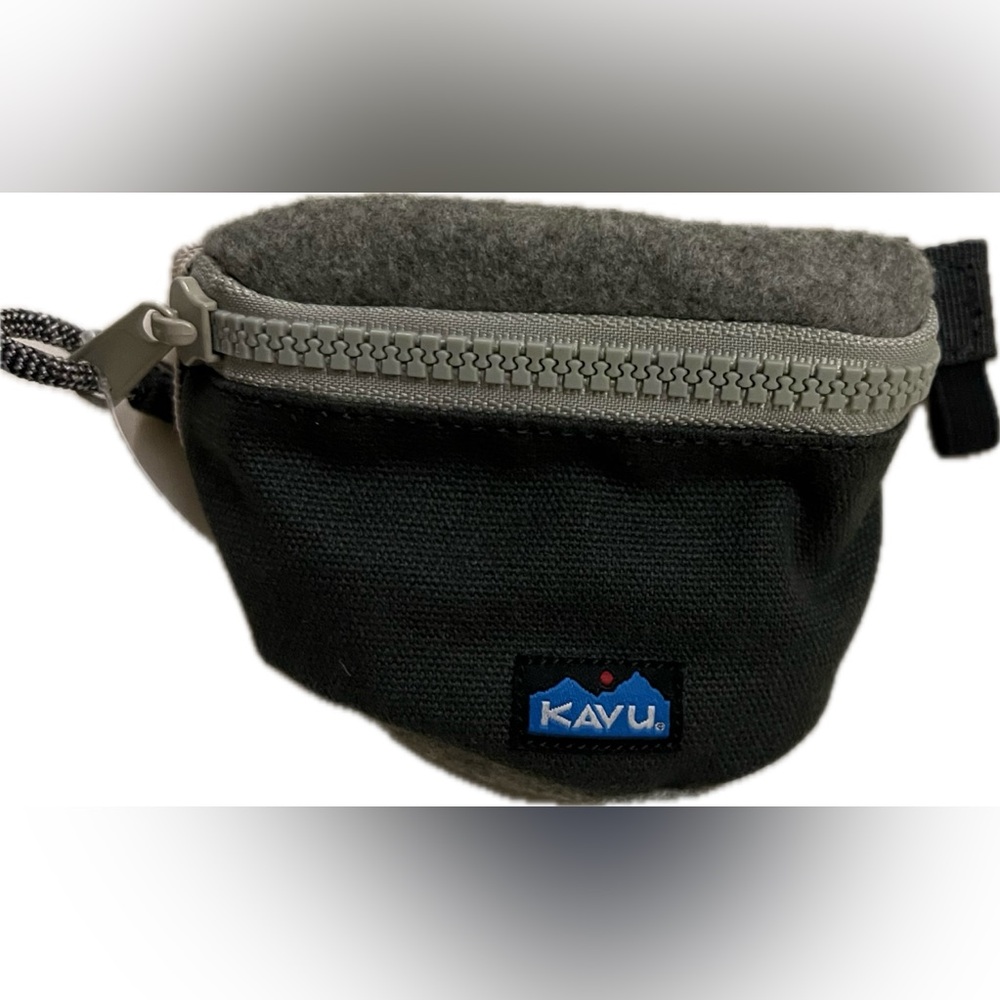 Kavu Black and Gray Key & Card Holder